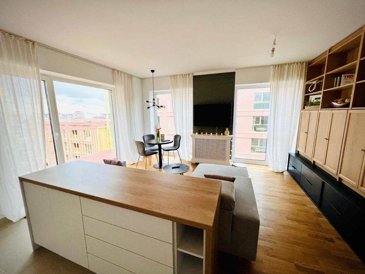 بوخارست Exquisite - Two Bedroom Apartment المظهر الخارجي الصورة