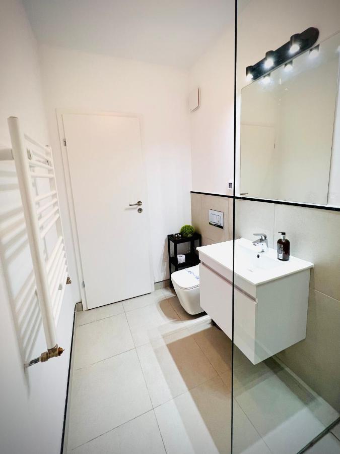 بوخارست Exquisite - Two Bedroom Apartment المظهر الخارجي الصورة