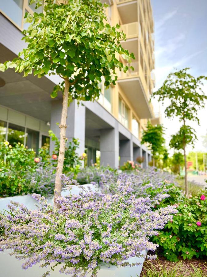 بوخارست Exquisite - Two Bedroom Apartment المظهر الخارجي الصورة